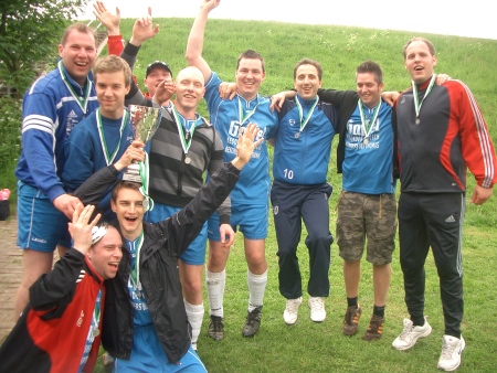 Der Kegelclub "Bierathleten", Gewinner des Trinkerpokals