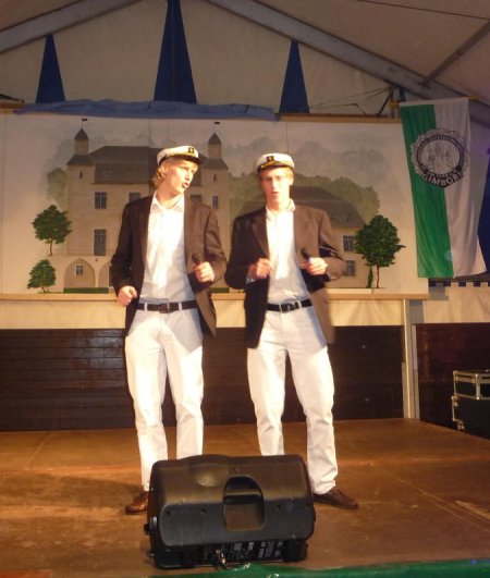 Führten durch das Programm: Dominik und Sebastian Heimes