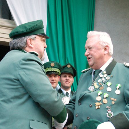 Josef Wette wurde im Anschluss an die Königskrönung der Schwarzenberger Orden unserer Bruderschaft verliehen.