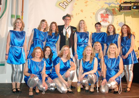 Sebastian Heimes ließ sich natürlich nicht die Gelegenheit eines Gruppenfotos mit Womanic nehmen.