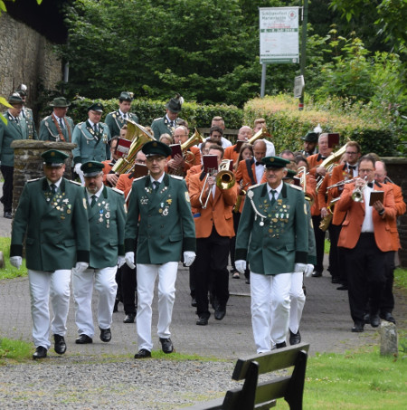 Antreten im Schlosshof