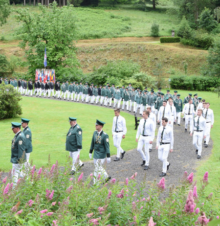 Antreten im Schlosshof