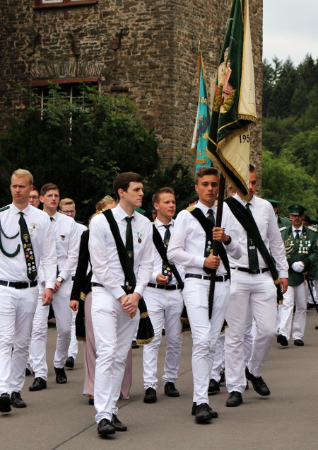 Jungschützen bei der Prozession