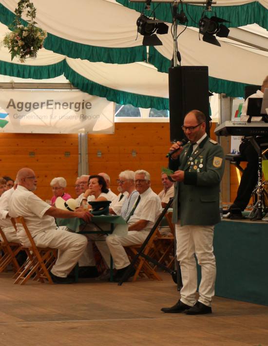 Marc Potthoff im Festzelt