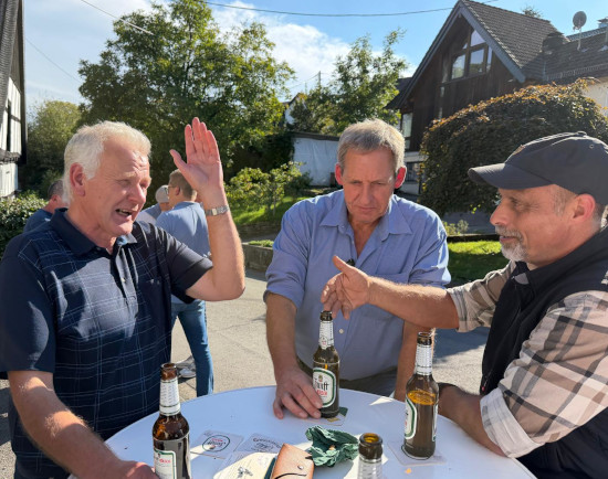 Besucher des Mitgliederfrühschoppens