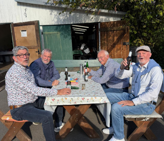 Besucher des Mitgliederfrühschoppens