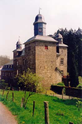 Schloss Gimborn: Blick auf den mittelalterlichen Turm