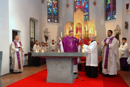 Weihbischof Dr. Rainer Woelki zelebrierte die Messe