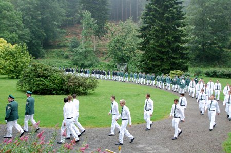 Antreten im Schloßhof am Sonntag Morgen